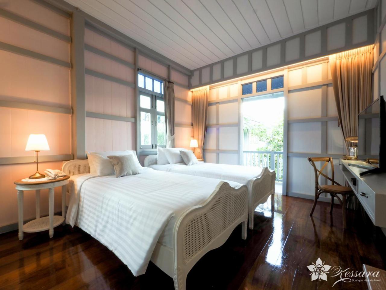 Kessara Hotel Bangkok Bagian luar foto